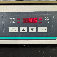 New Brunswick Innova 2100 Platform Shaker image 2